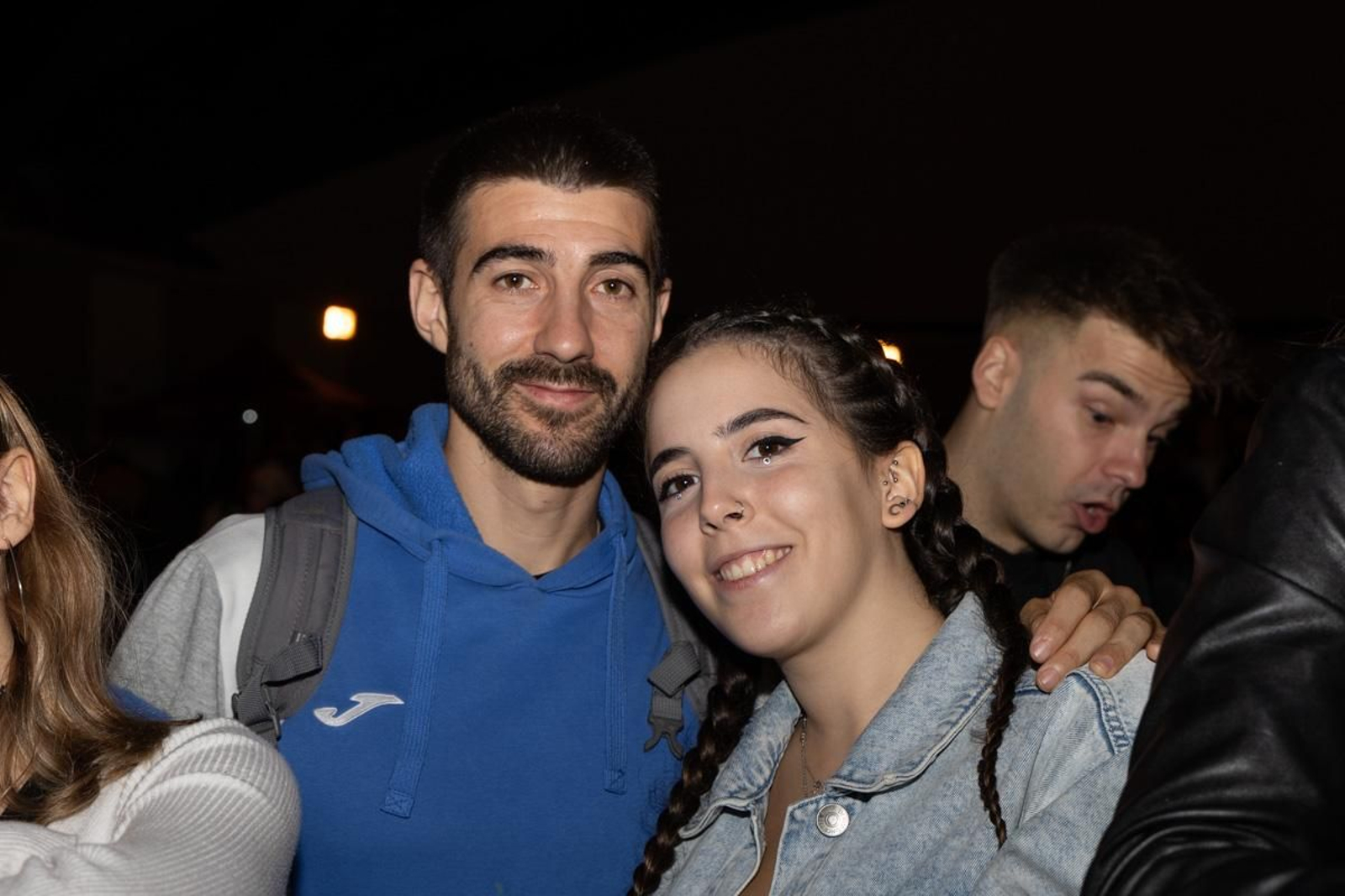 Feria de noche de San Lucas, Concierto de La Plazuela y La Mona Chita Rock, en imágenes