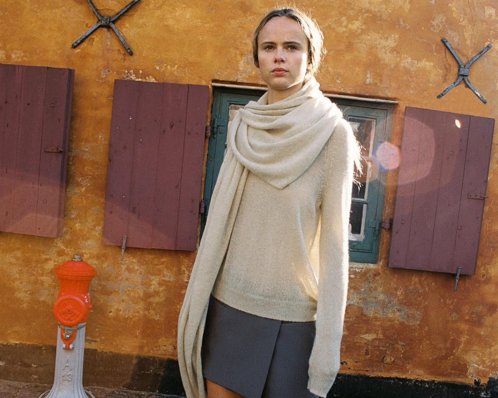 Los diez jerséis de Zara más calentitos para llevar con vaqueros y que no suman tallas.