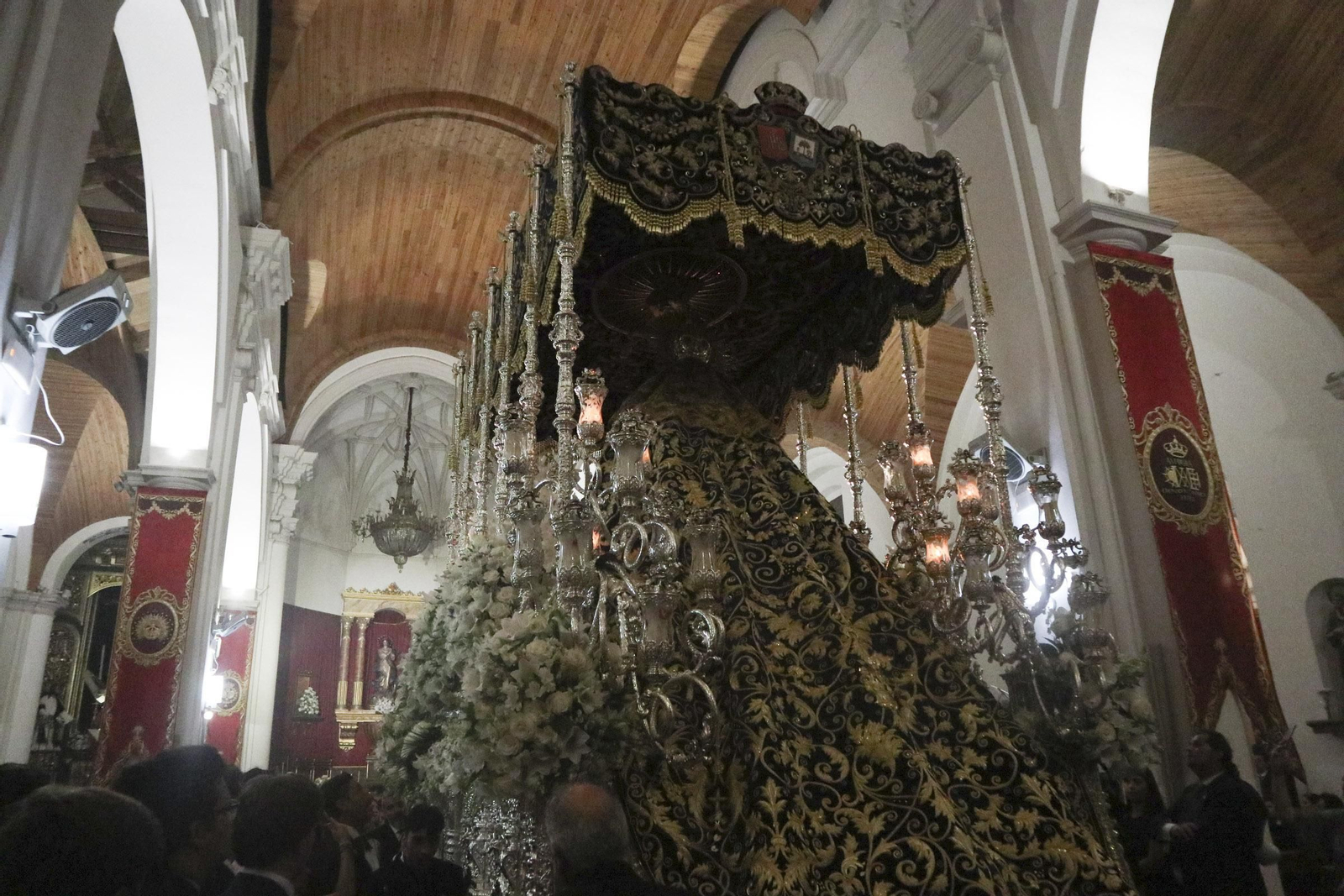 Las mejores imágenes de la procesión de la Amargura Coronada