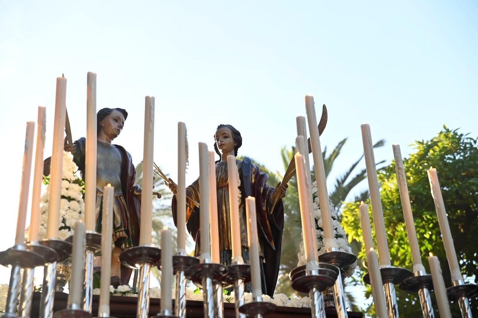 La procesión de San Acisclo y Santa Victoria en Córdoba, en imágenes