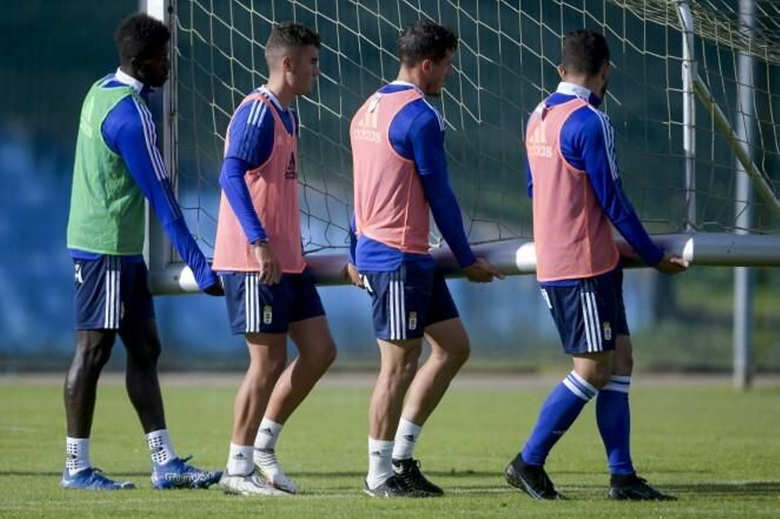 Varios jugadores del Real Oviedo, en el último entrenamiento antes de medirse al Málaga CF.