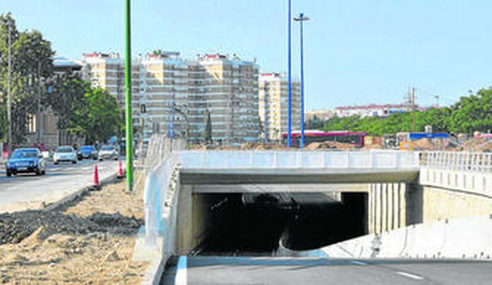 Aspecto que presentaba ayer la obra de construcción del túnel de Los Arcos, en un estado de ejecución muy avanzado.