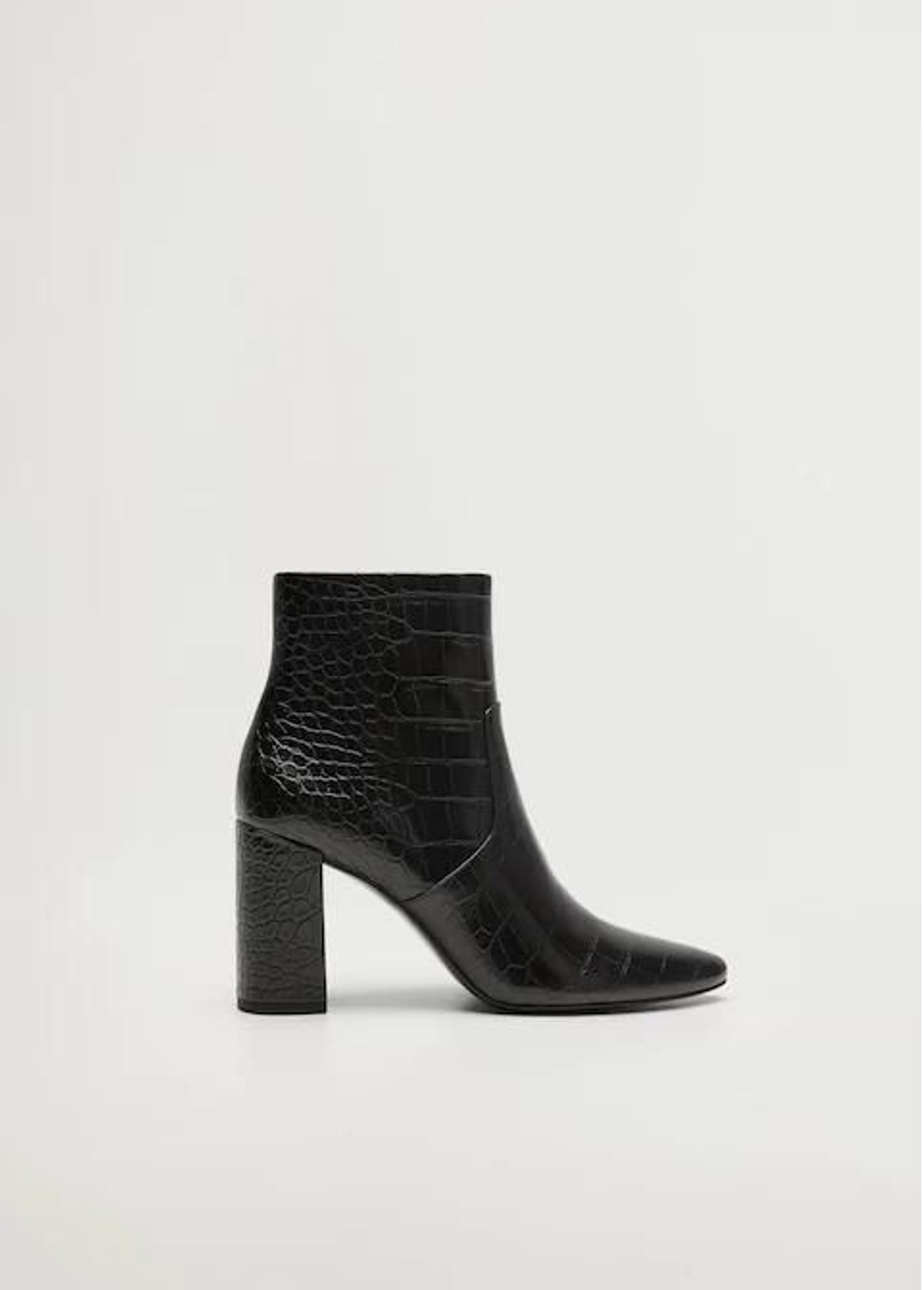 Las botas que vas a querer llevar todos los días y con todos tus 'looks'