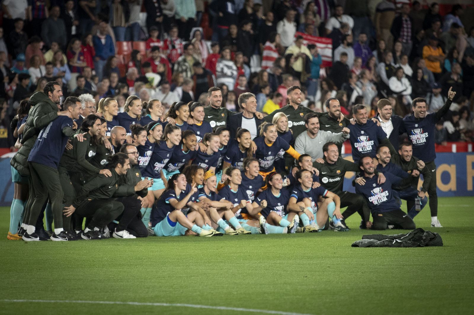 Las imágenes de la celebración del FC Barcelona en Los Cármenes