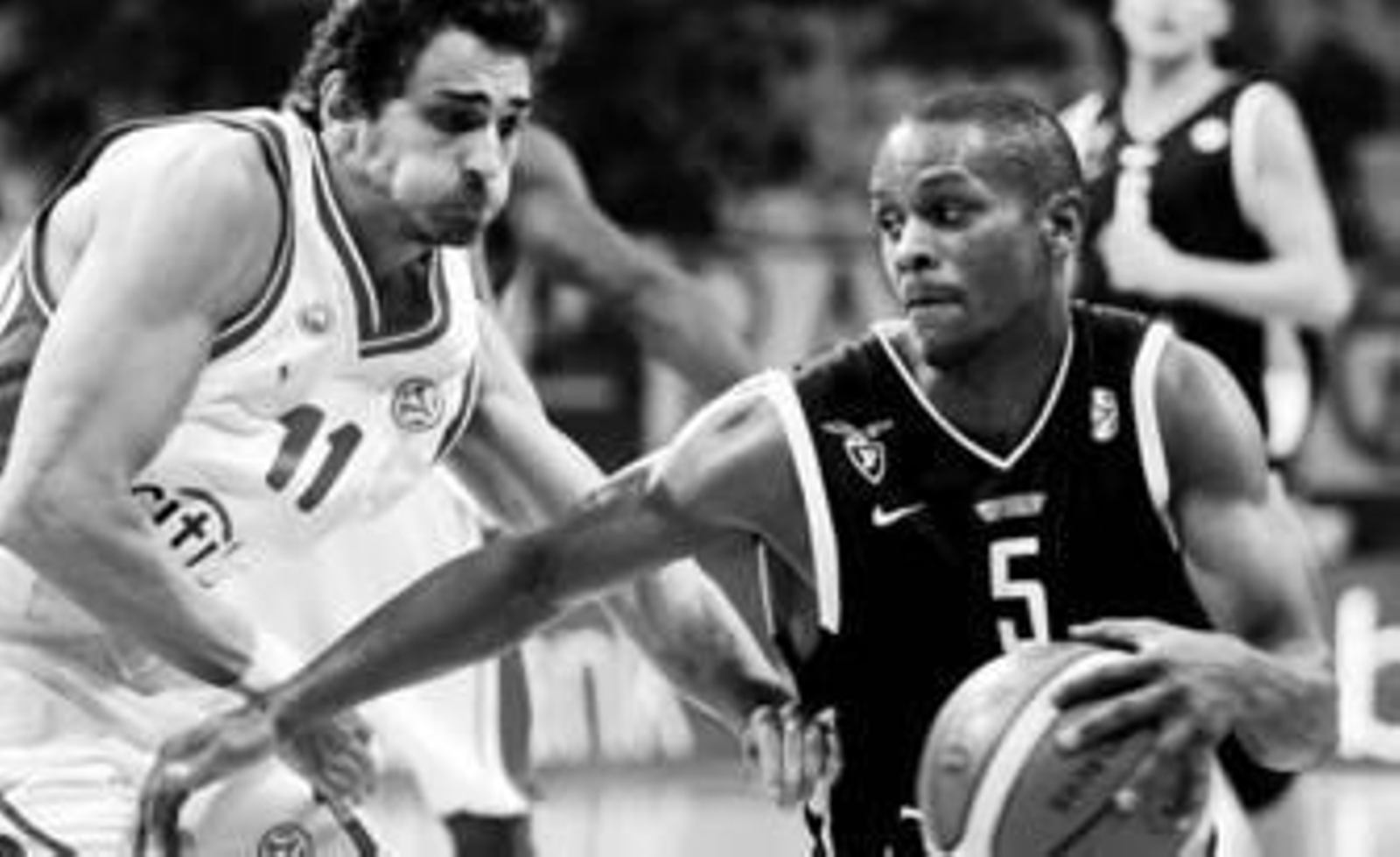 Edney, cuando jugaba con la Fortitudo de Bolonia, en un encuentro de Euroliga.