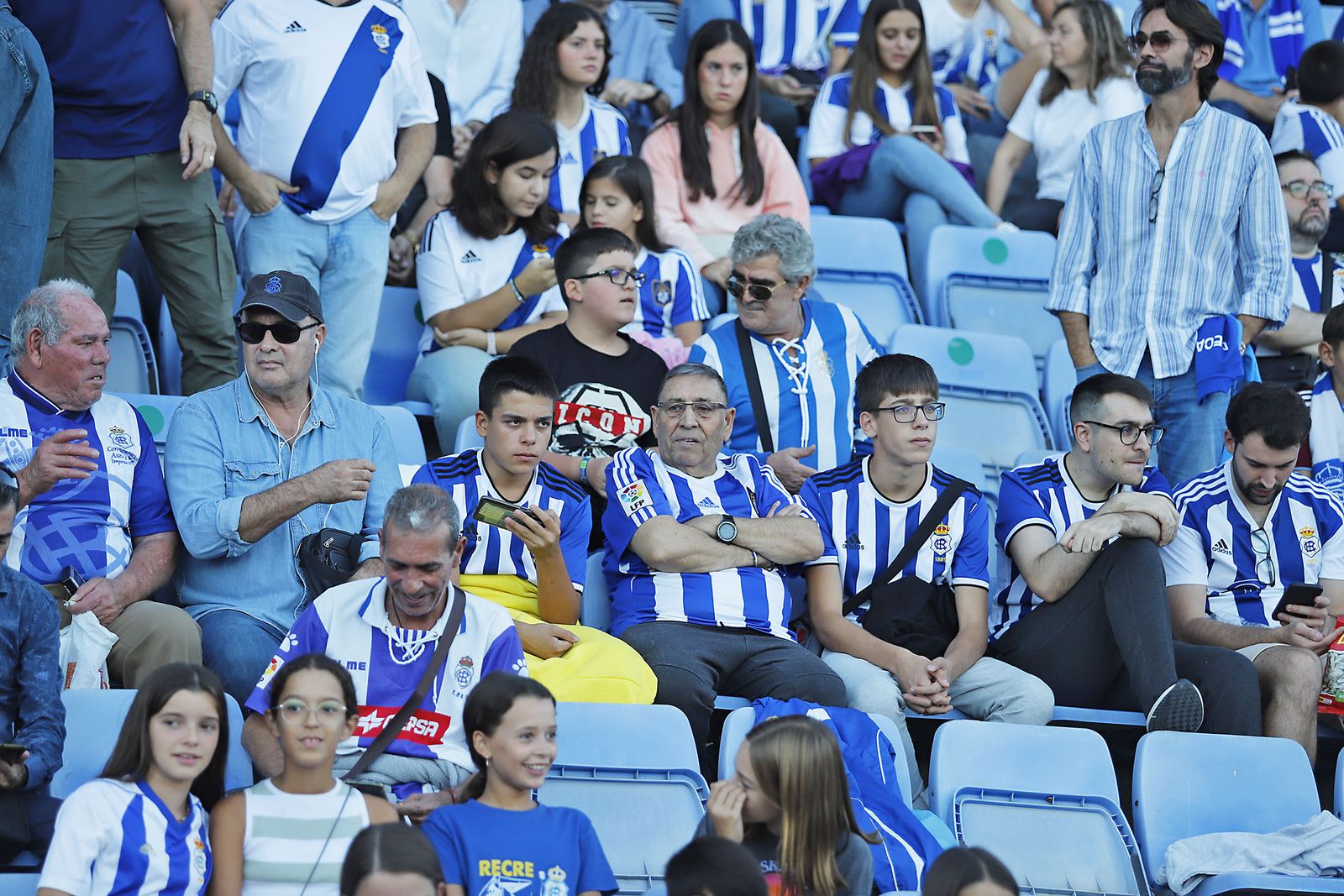 Imágenes del ambiente en el encuentro entre el Recreativo de Huelva y el CD Castellón