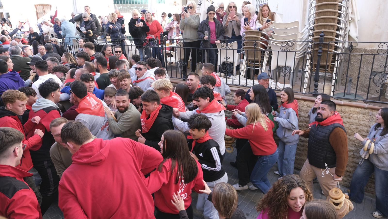 Procesión de San Sebastián y tirada de roscos en Lubrín, en imágenes
