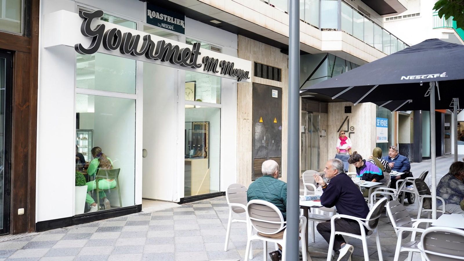 Terraza de la cafetería Gourmet M Moya