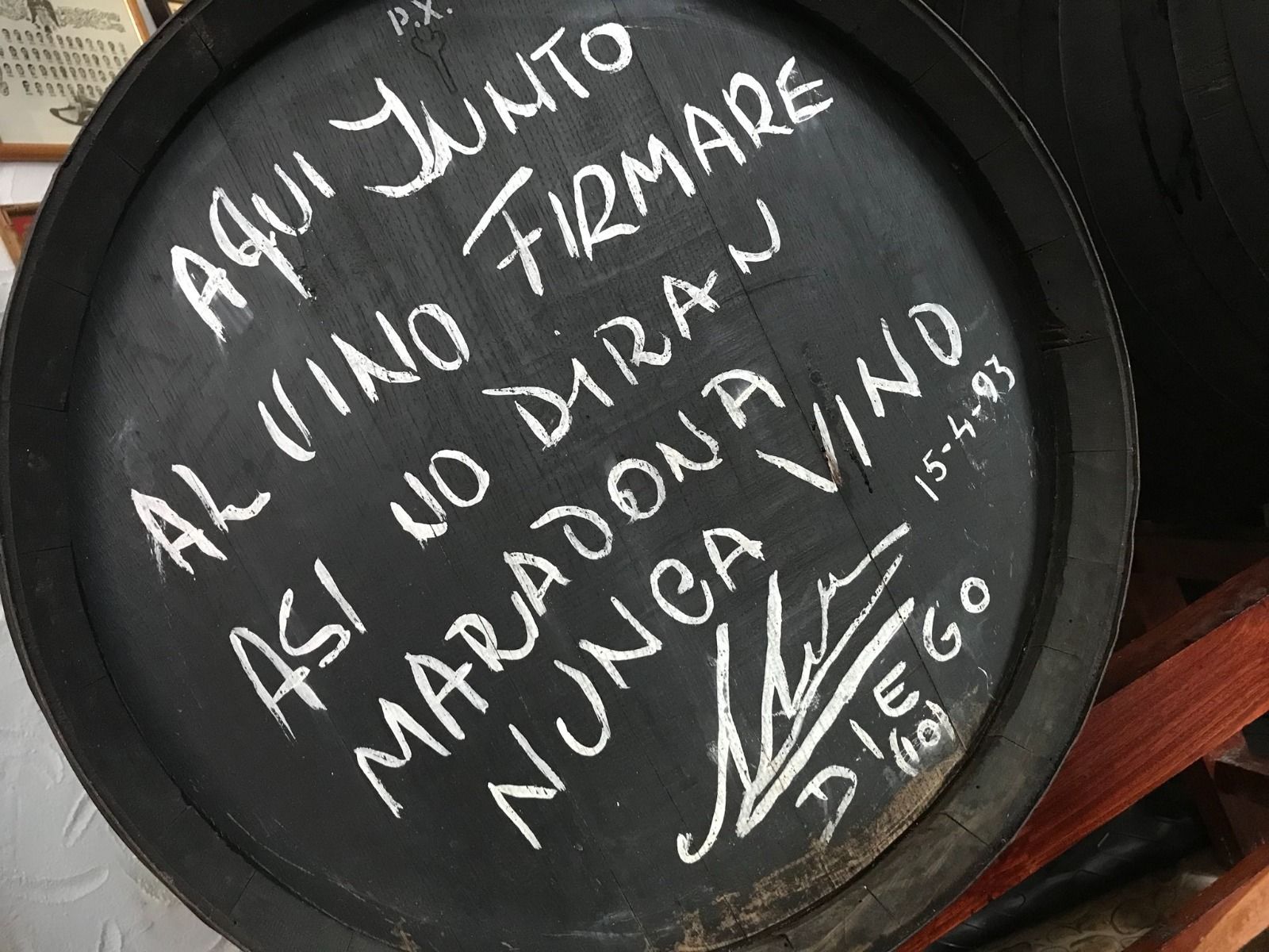 Bota firmada por Maradona en abril del 93.