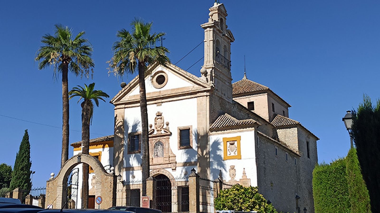 Exterior de la Iglesia de Nuestra Señora del Carmen de Lucena.