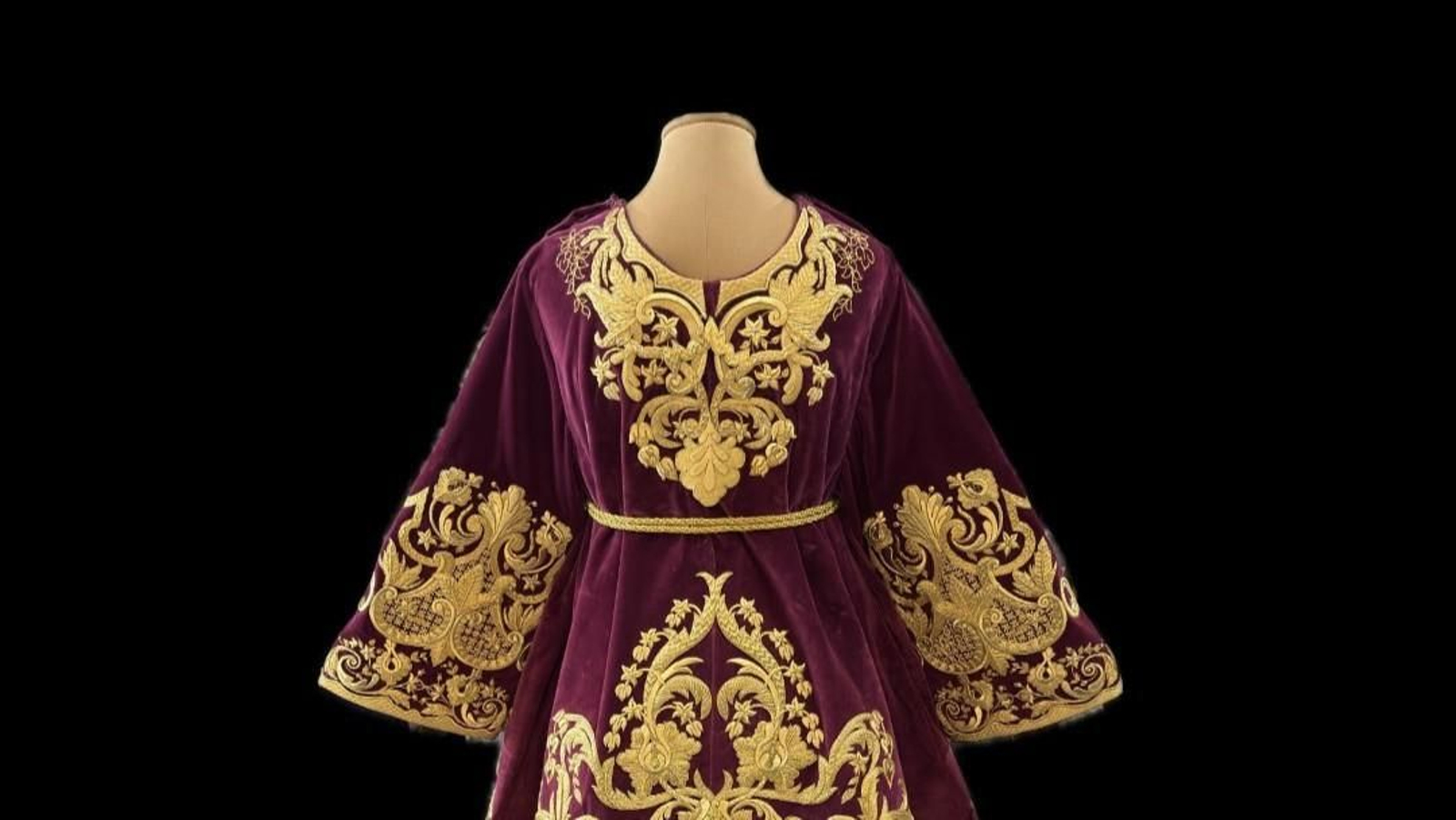 'Túnica del Centenario' del Señor del Rescate de Granada.jpg