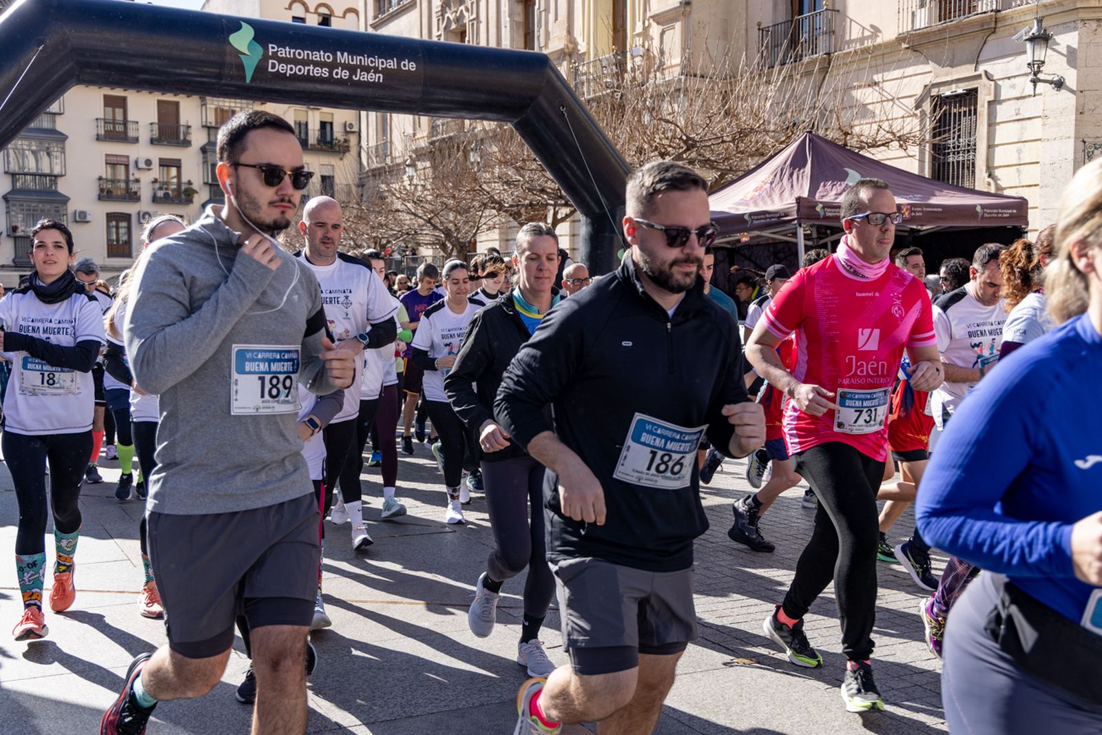 En imágenes: deporte y solidaridad se dan la mano en la VI Carrera-Caminata de la Hermandad de la Buena Muerte (1)
