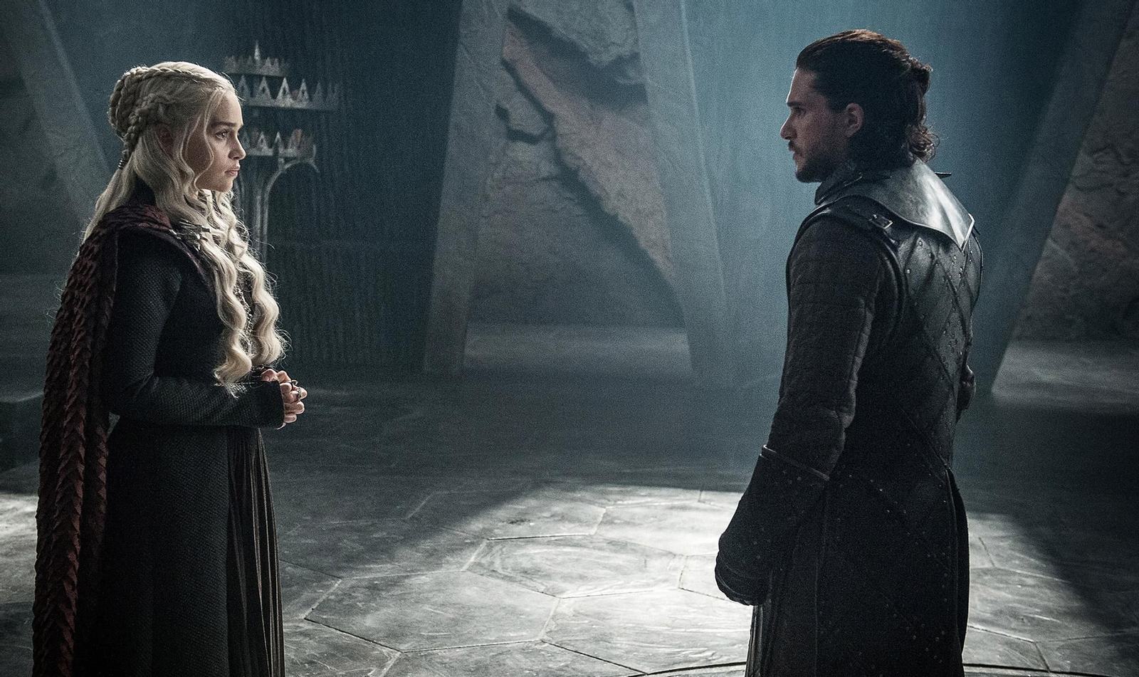 Daenerys Targaryen (Emilia Clarke) y Jon Snow (Kit Harrington) se encuentran en una escena de la séptima temporada de 'Juego de Tronos'