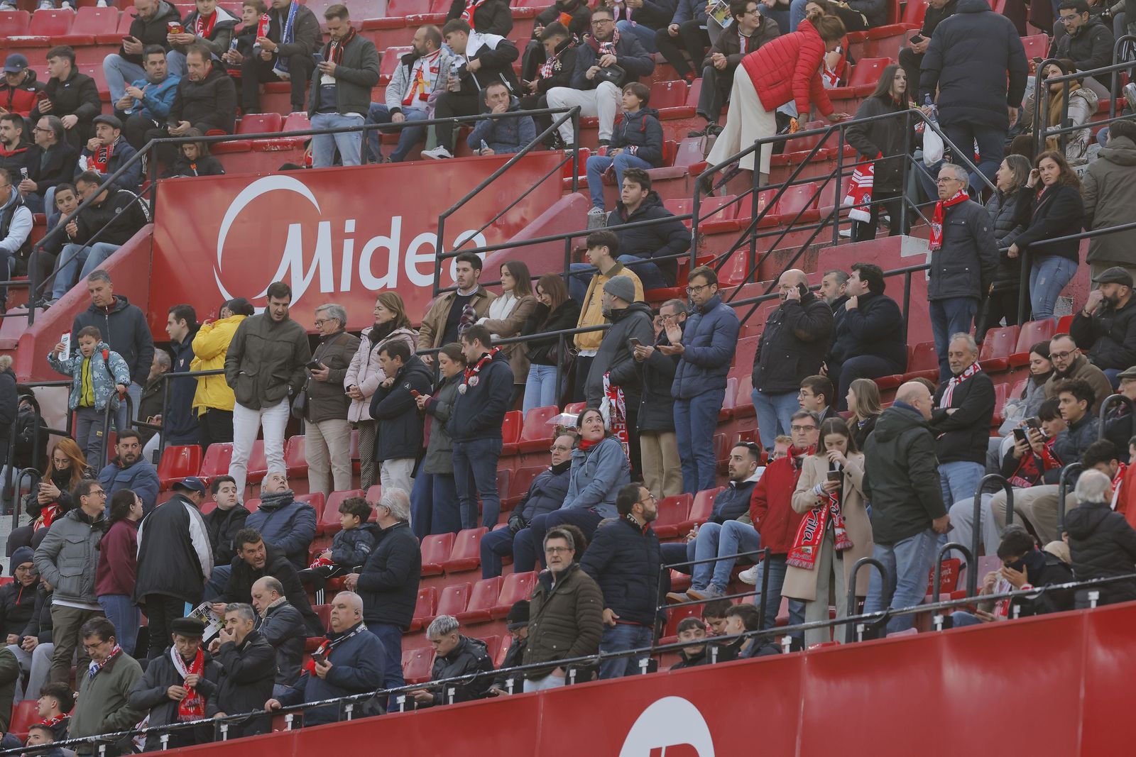 Búscate en las fots del Sevilla fC - Bibao