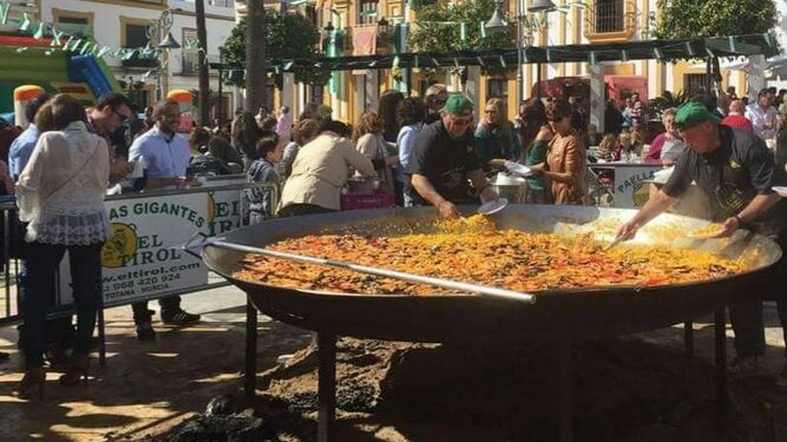 La paella gigante se cocinará en la plaza de España de Guillena.