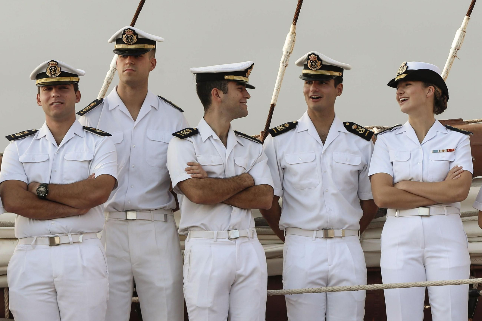 Las imágenes del 'Elcano' en su primera ciudad de vuelta a España, con la princesa Leonor a bordo