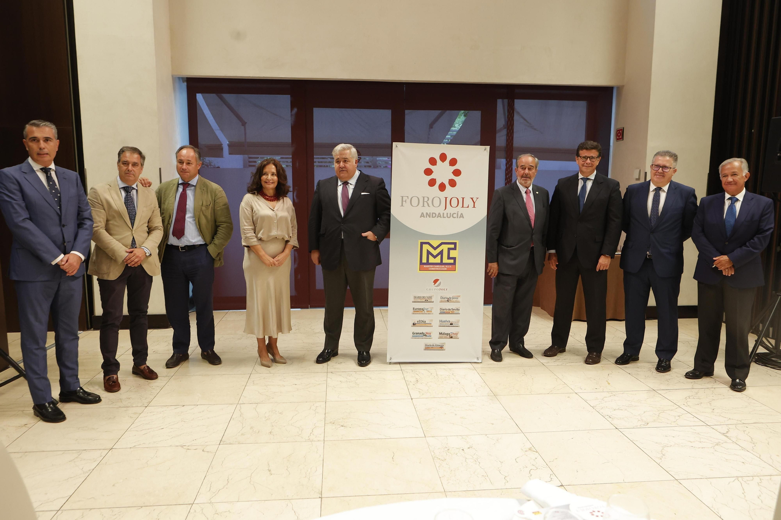 Imágenes de los asistentes al Foro Joly con Hugo Morán