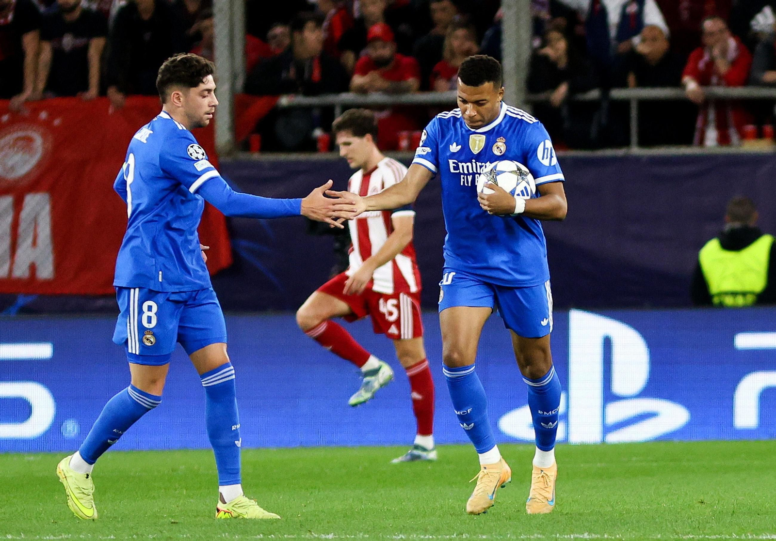 Mbappé celebra uno de sus goles.