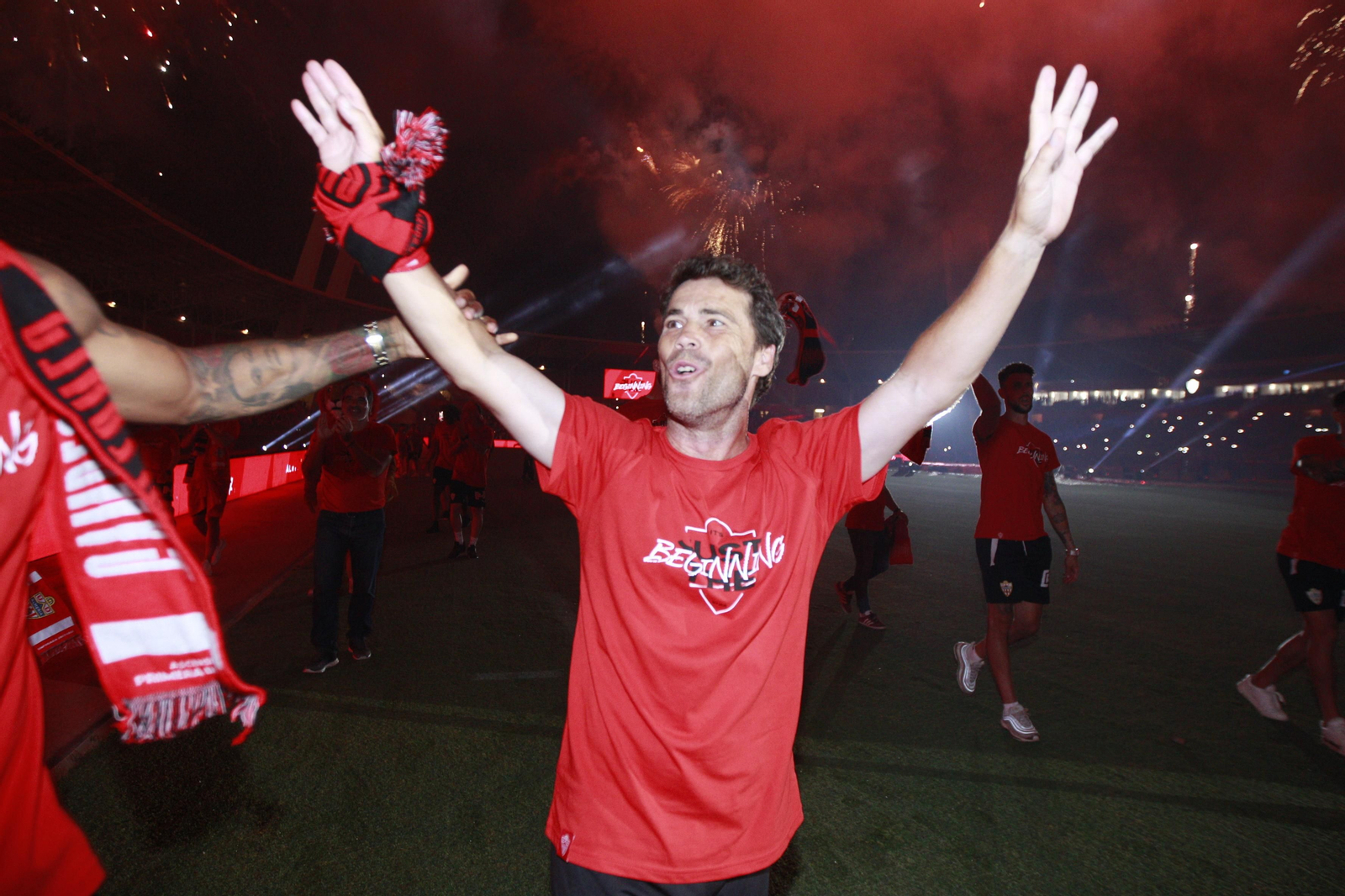 Las imágenes de la fiesta del ascenso de la U.D. Almería en el Estadio Mediterráneo.