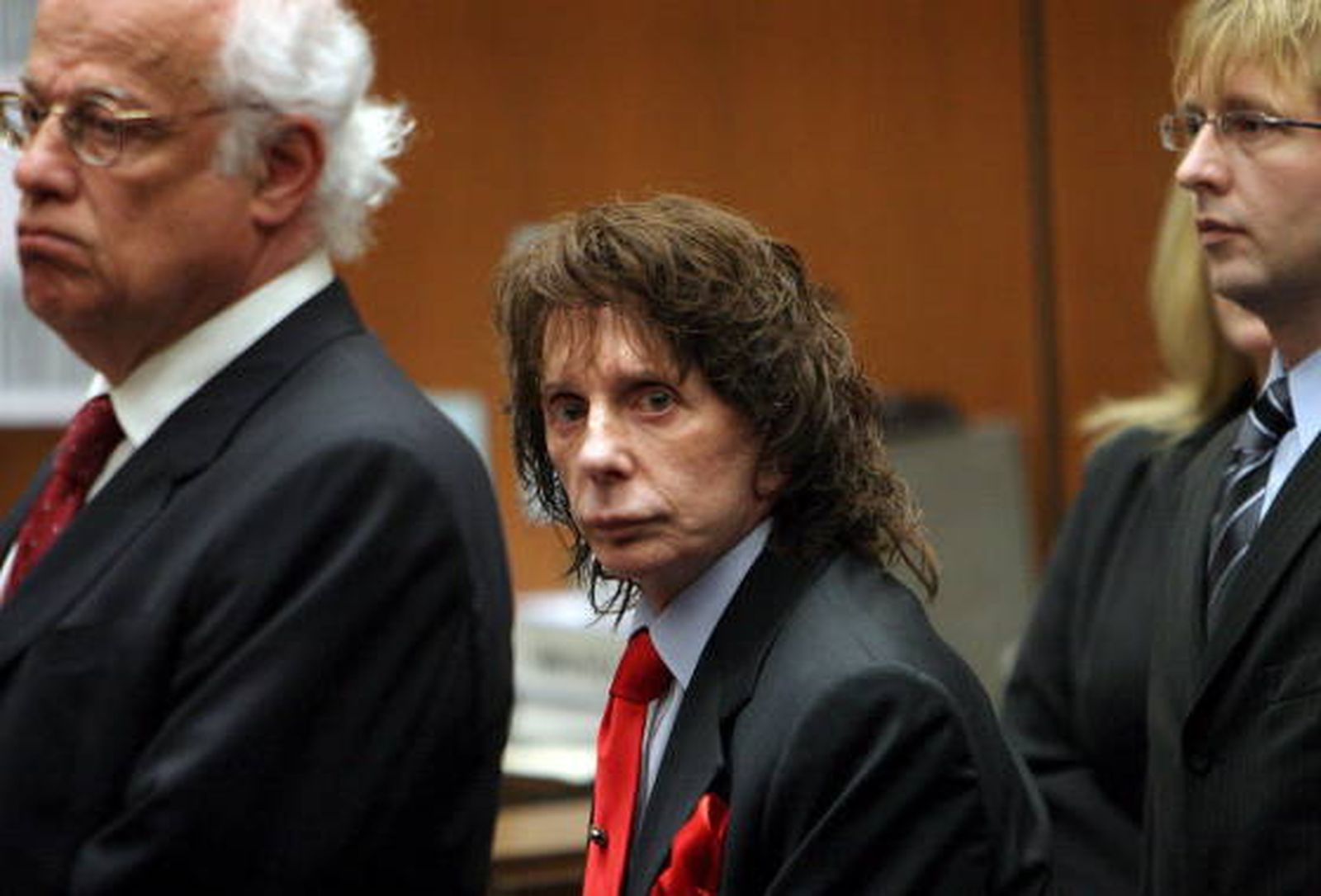 Declaran culpable de asesinato al productor musical Phil Spector