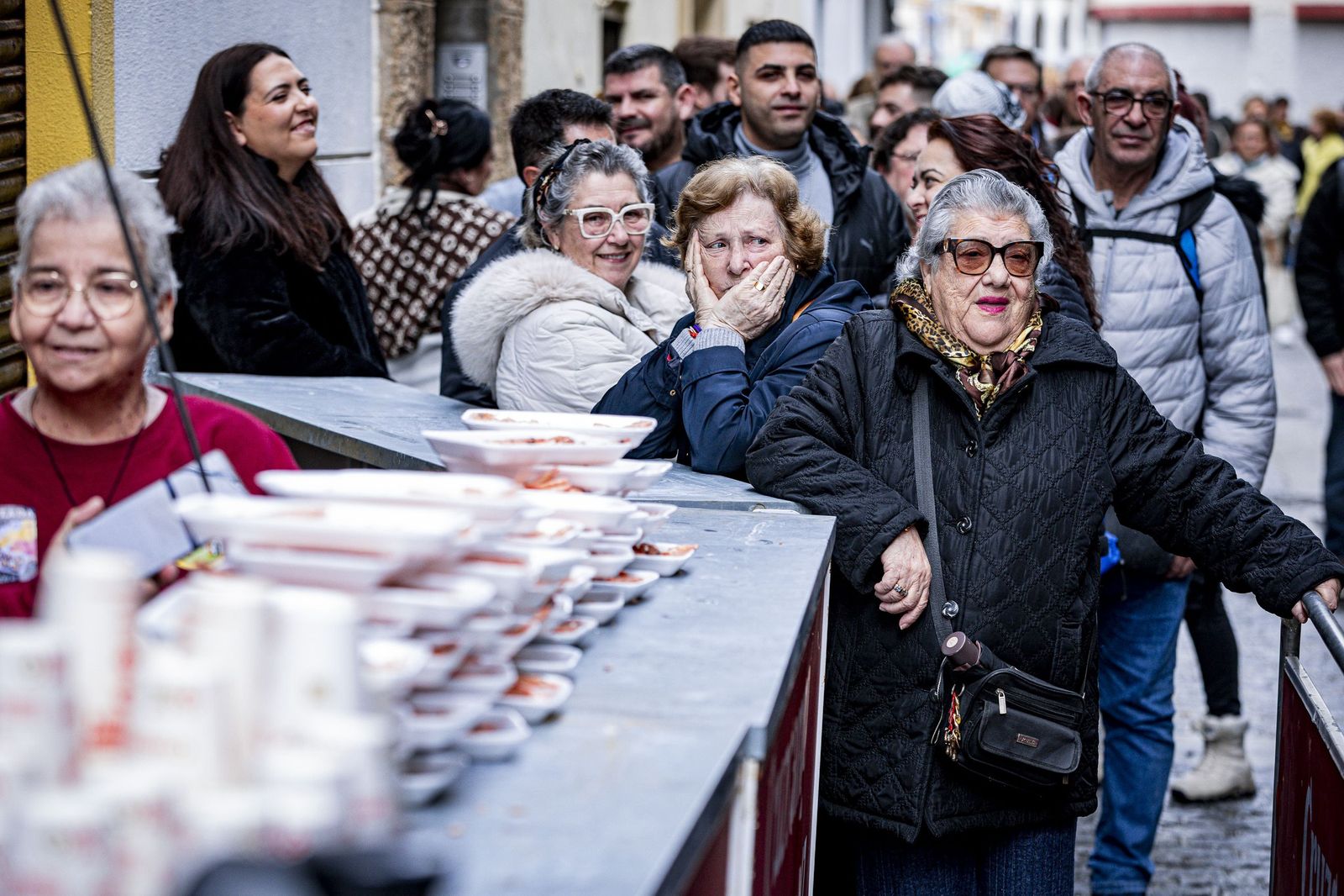 Las imágenes de la erizada popular del Carnaval de Cádiz 2026