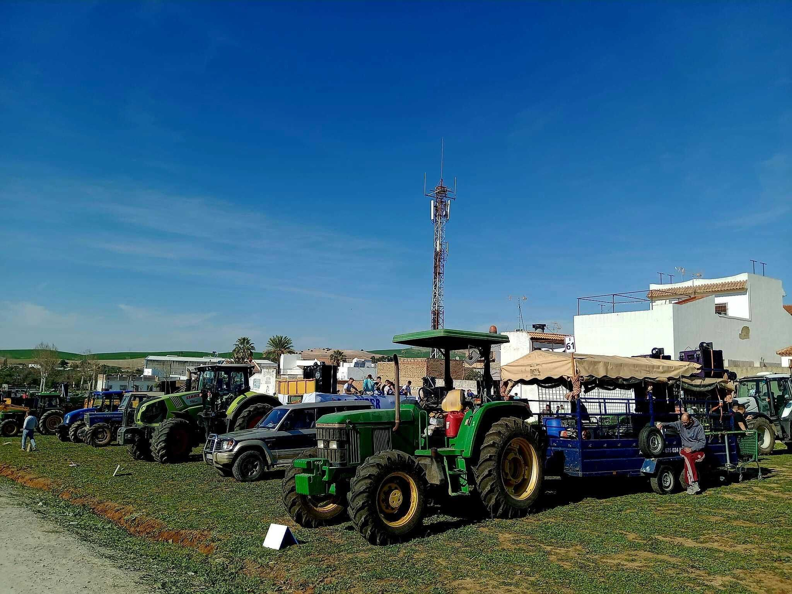 Carnaval de Puerto Serrano, una explosión de color