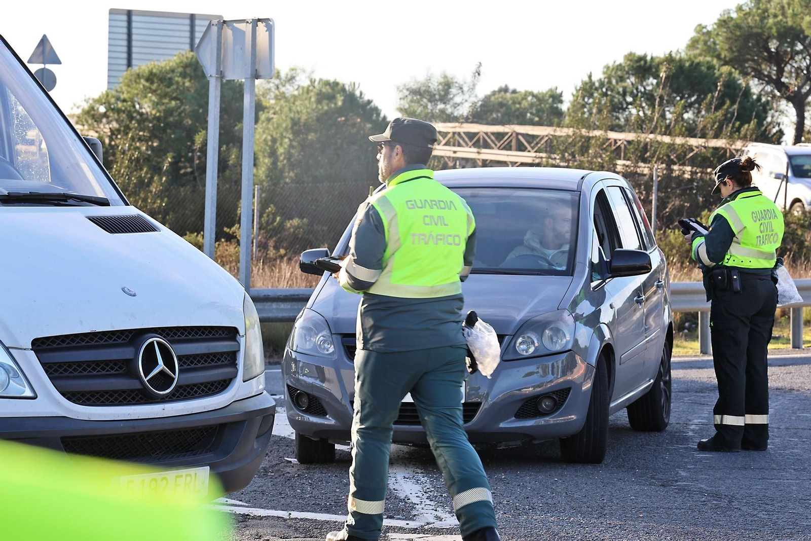Imagen de controles de alcohol y drogas de la Guardia Civil de Tráfico.