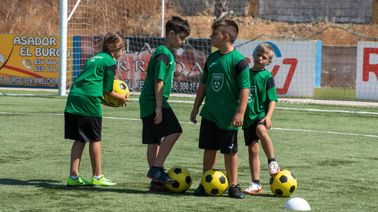 Las fotos del III Campus de verano de la Real Balompédica Linense