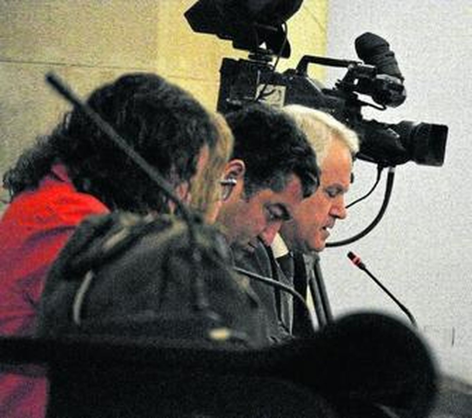 El delegado de Urbanismo, Agustín Muñoz, interviniendo en el pleno de ayer.