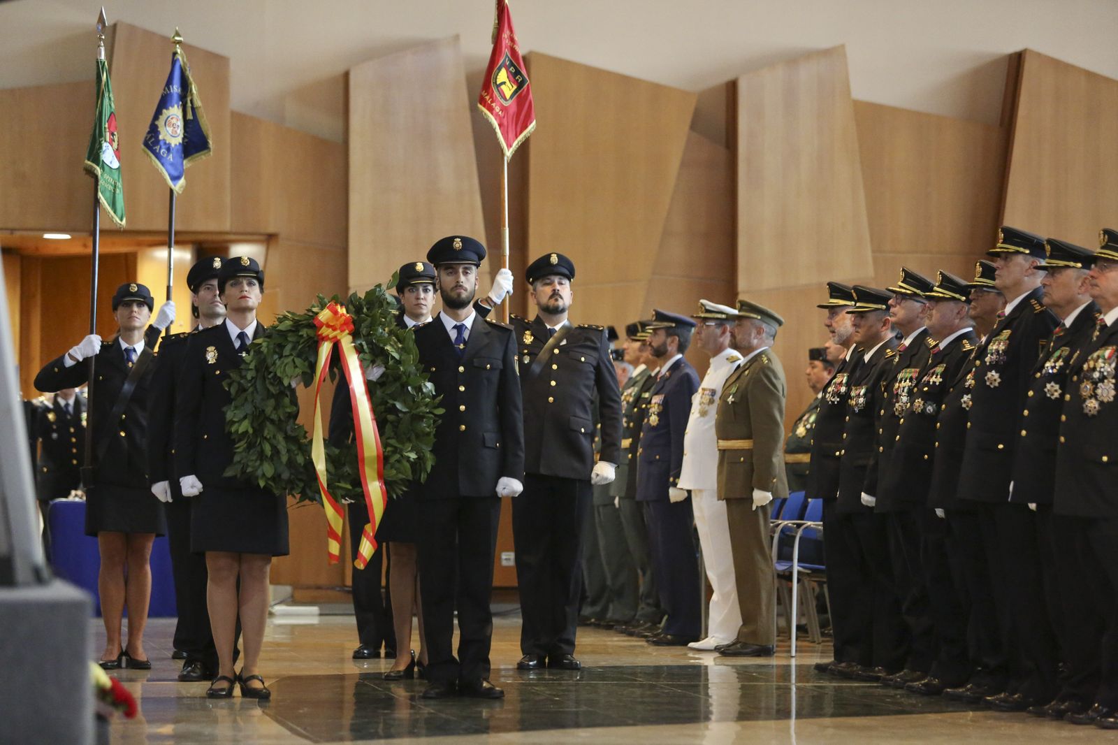 Las fotos del día del patrón de la Policía Nacional en Málaga