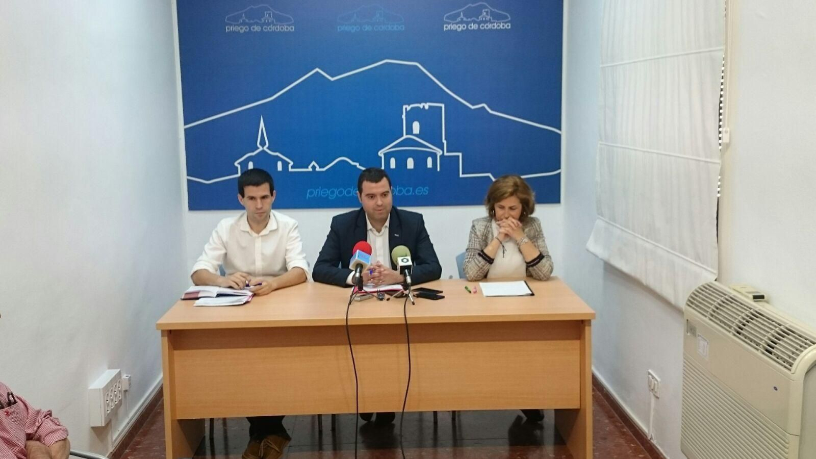 David López (Participa Priego), José Manuel Mármol (PSOE) y Ana Rogel (PA).