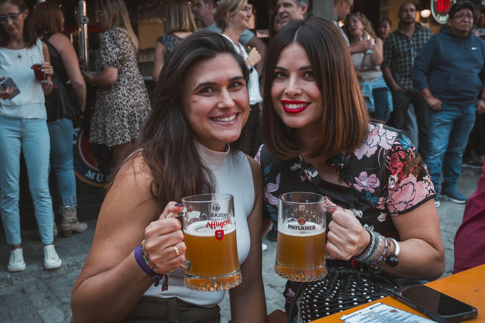 Búscate en las imágenes del viernes 27 de septiembre en el Oktoberfest en Plaza Canterbury en Jerez