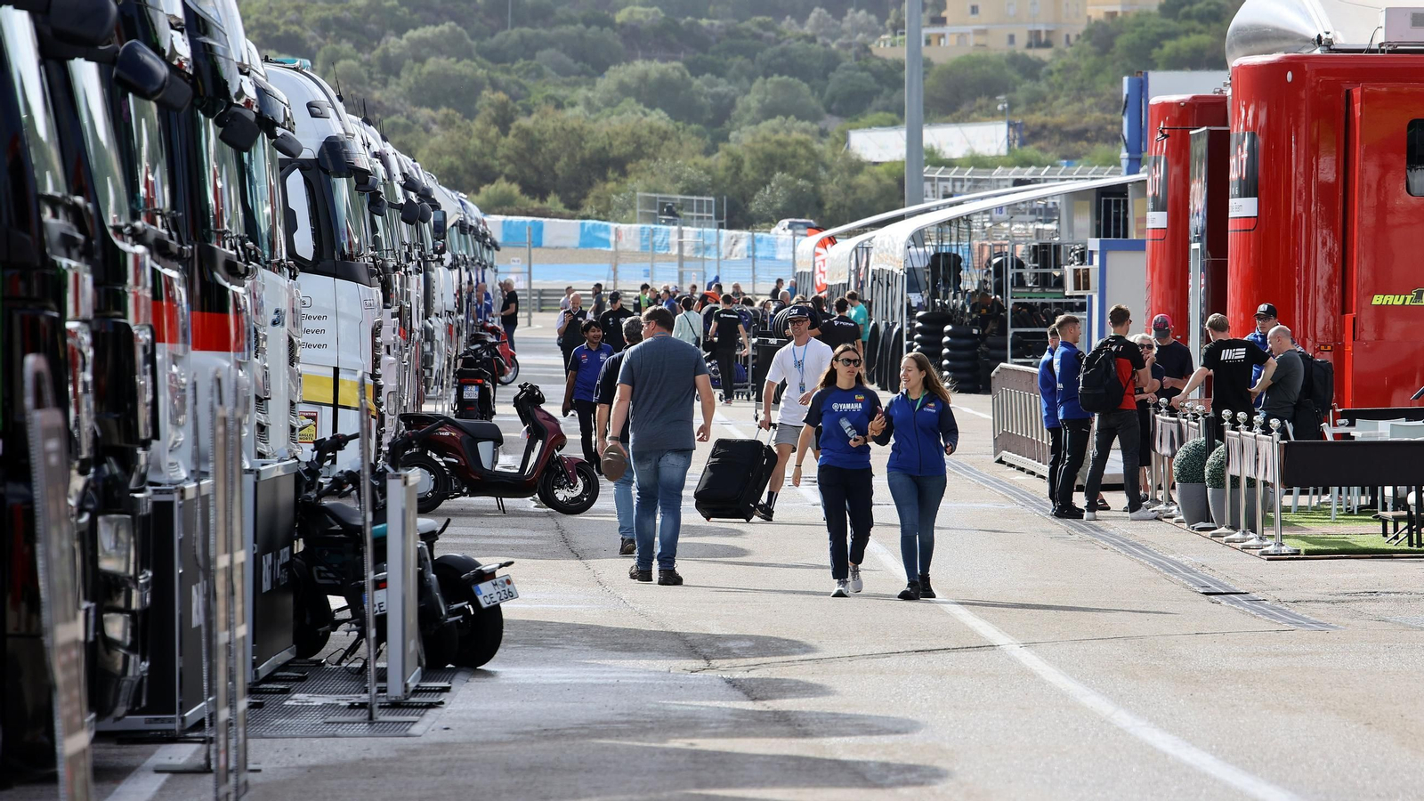 Galería de los preparatívos para la SBK en el Circuio de Jerez - Ángel Nieto
