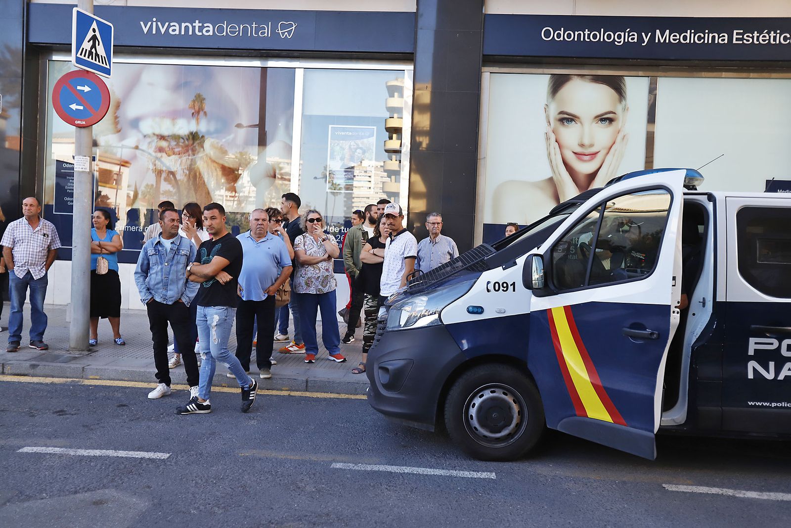 Llegada a los juzgados del detenido por el atropello mortal en Gibraleón