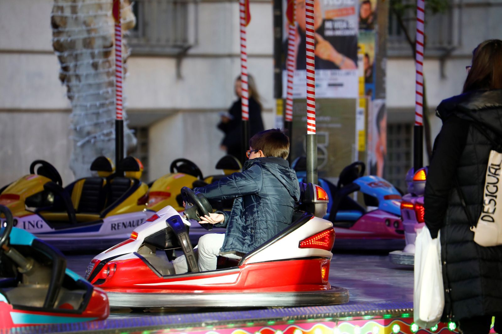 El gran ambiente en las calles de Córdoba en la previa de la Nochevieja, en fotografías