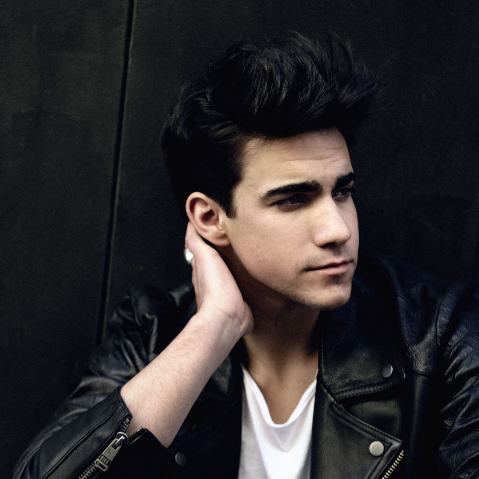 EntrevistaGonzalo Hermida"Estoy orgulloso de tener total libertad como artista"