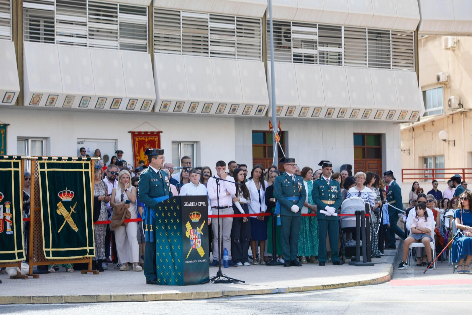Los actos de la Guardia Civil en honor a la Virgen del Pilar, en imágenes