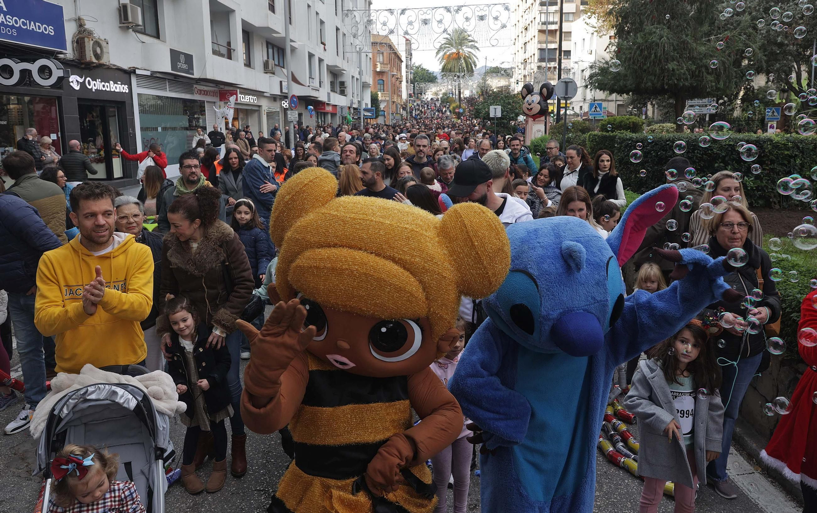 Búscate en las fotos del Arrastre de Latas 2025 en Algeciras