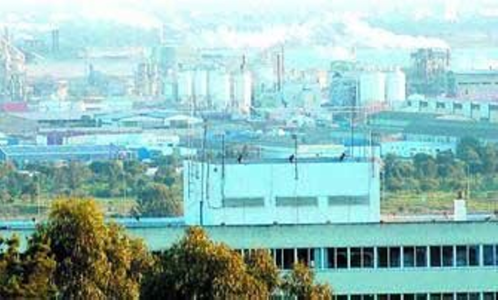 La Junta asume la activación de los planes de emergencia en el Polo Químico