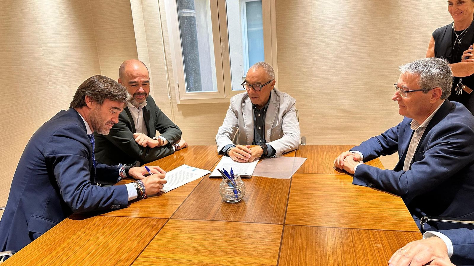 Firma de las 90 Viviendas de Protección Oficial de Rincón de la Victoria.