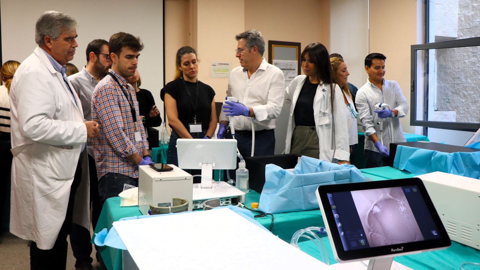 Formación a los cirujanos.