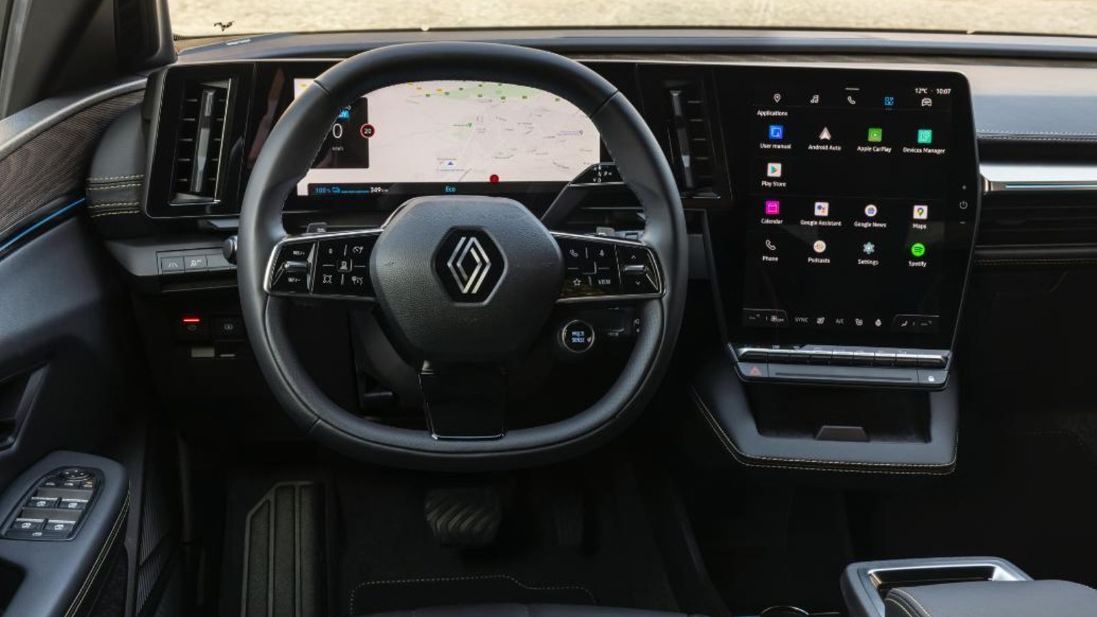 La pantalla de la instrumentación admite diferentes configuraciones, entre ellas, la de contar en ella con el mapa de navegación.