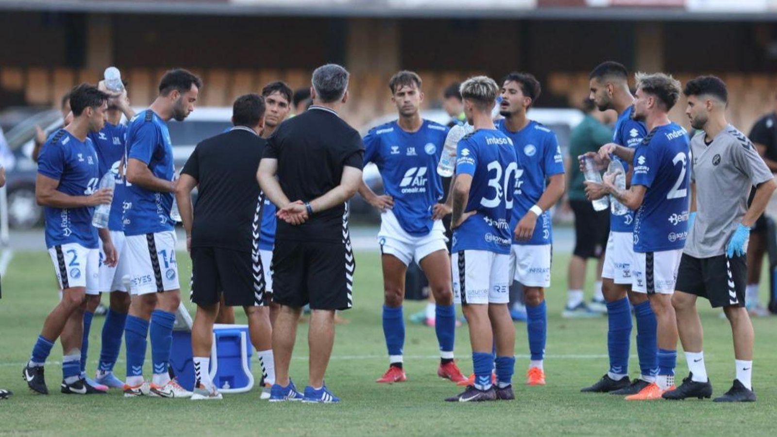 Antonio Fernández reprendió a los suyos en la pausa de hidratación y su mensaje surtió efecto.