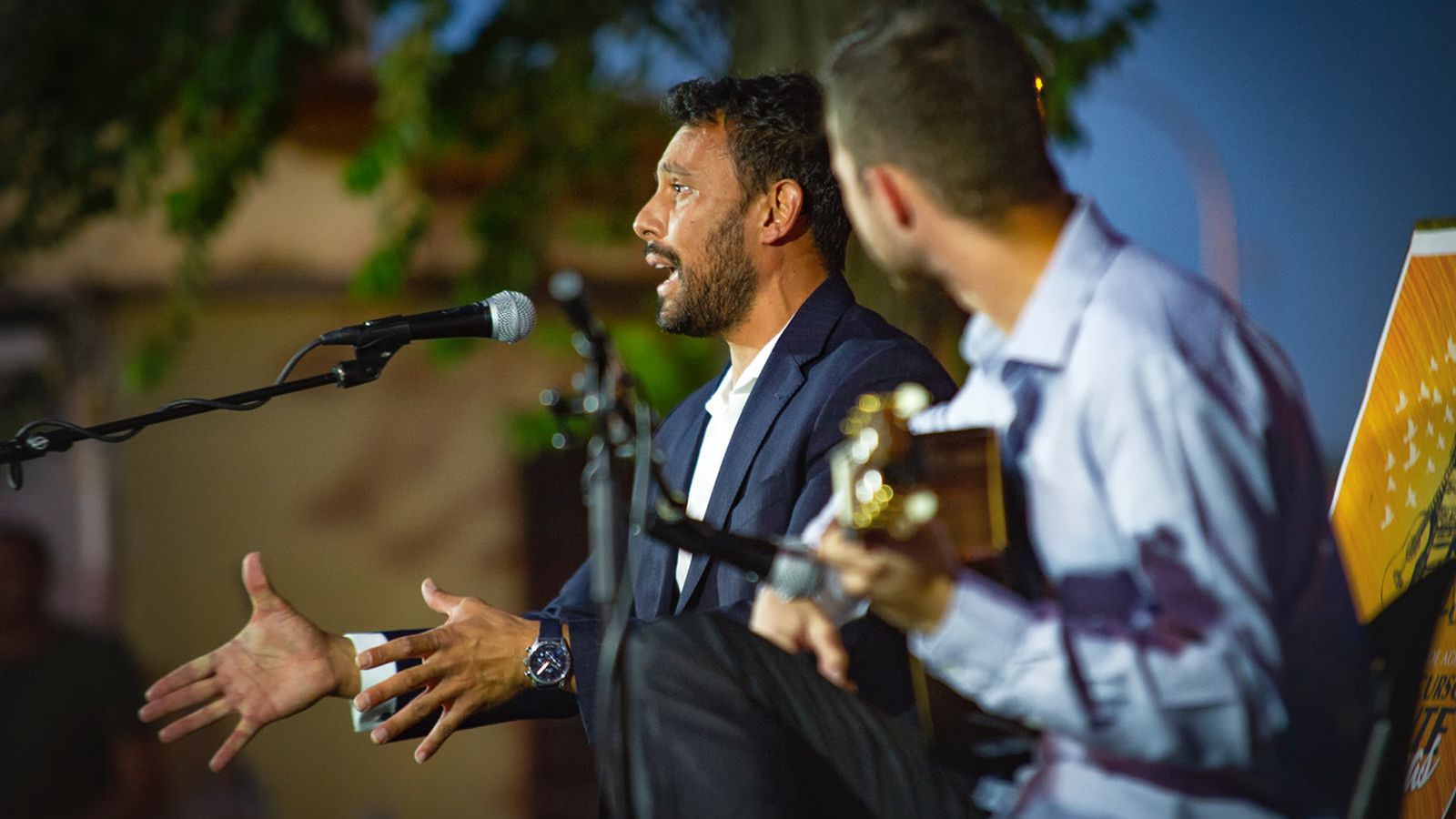 El cantaor Pablo Padilla junto al guitarrista Pablo Heredia en el concurso de Livianas