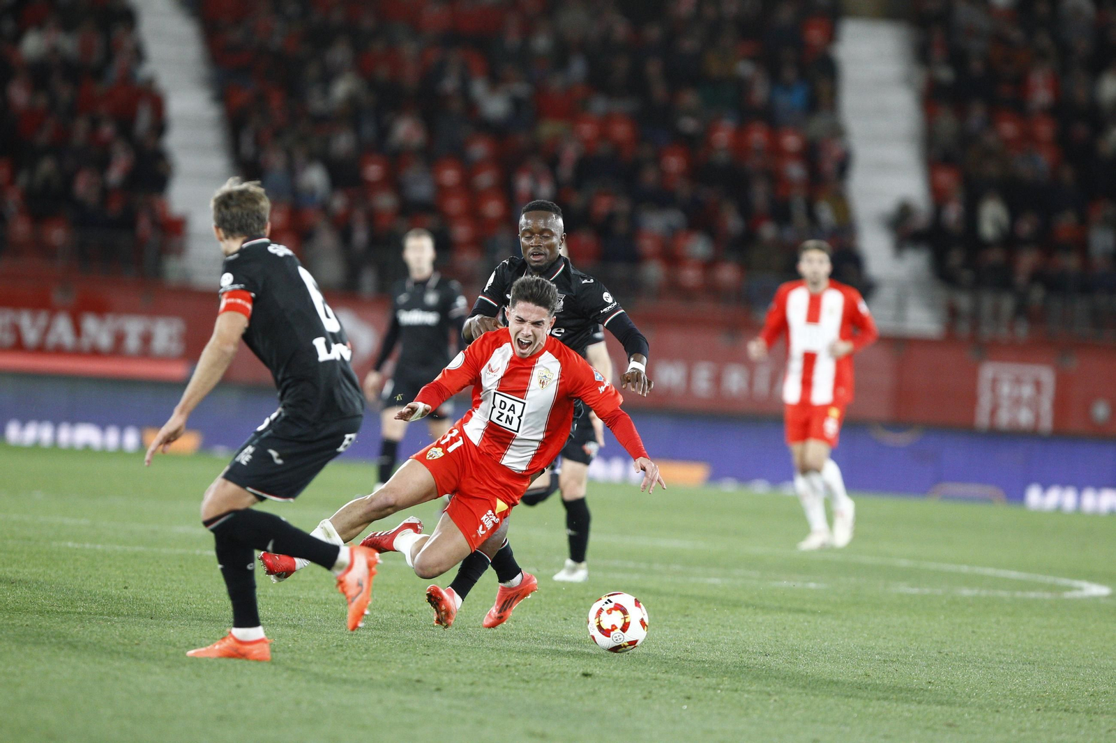 El partido U.D. Almería-C.D. Leganés de Copa del Rey, en imágenes