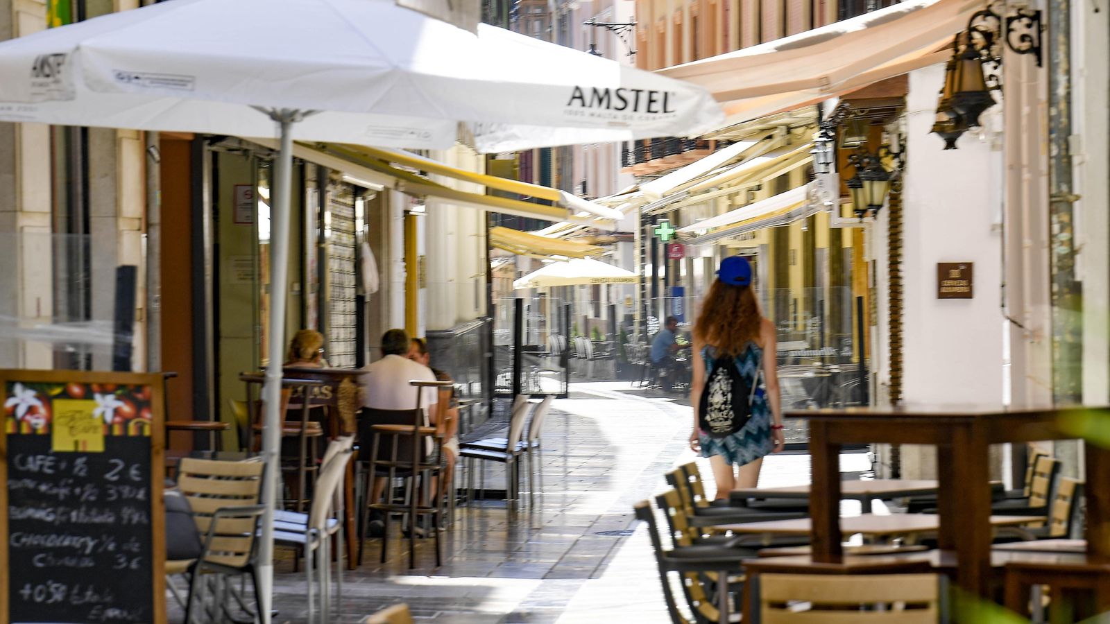 La calle Navas, prácticamente desierta.