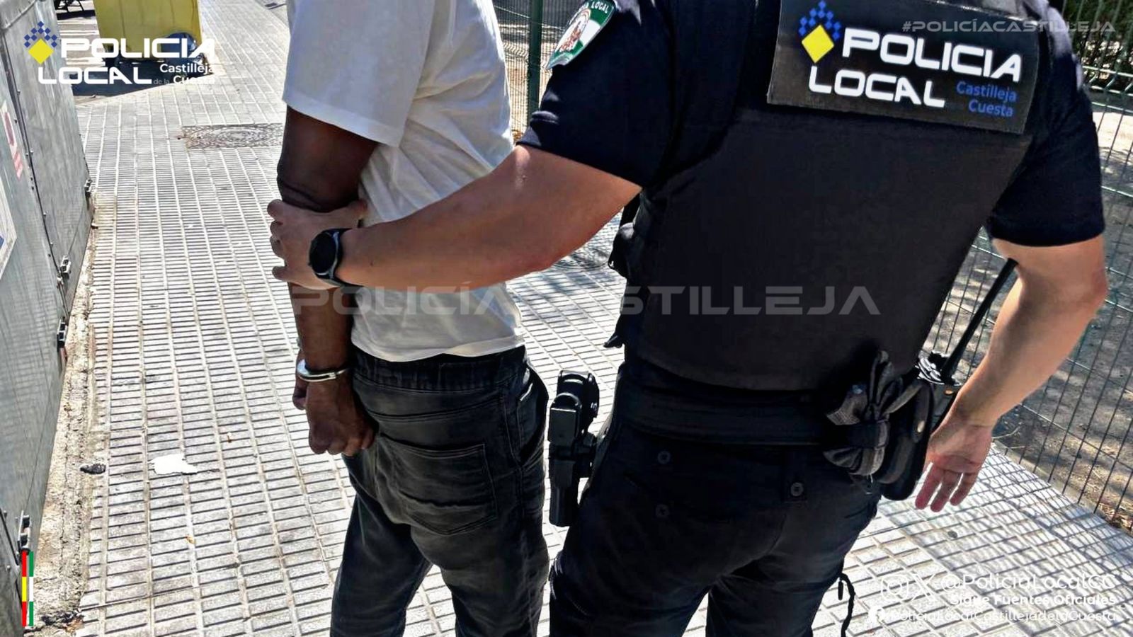 El detenido en el momento del arresto.