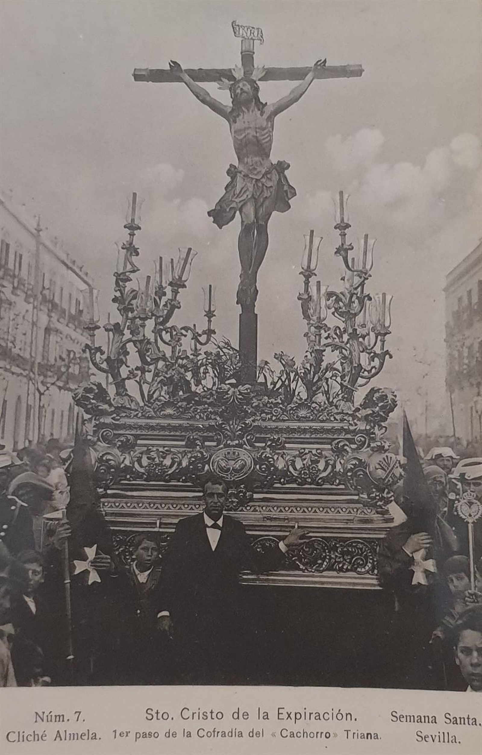 El Cachorro en una antigua postal de Almela