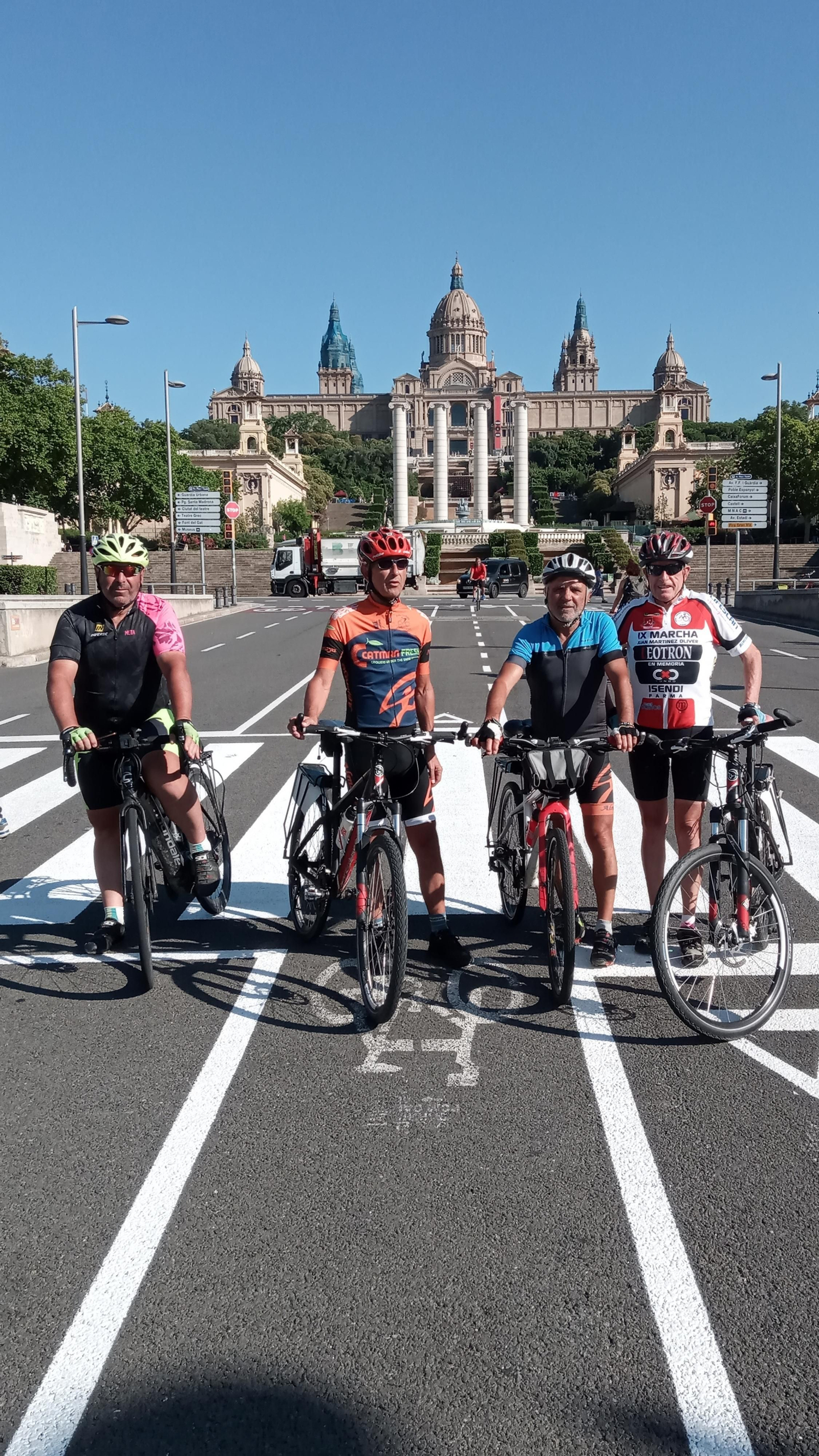 Fotogalería de la Transpirenaica de cuatro almerienses.