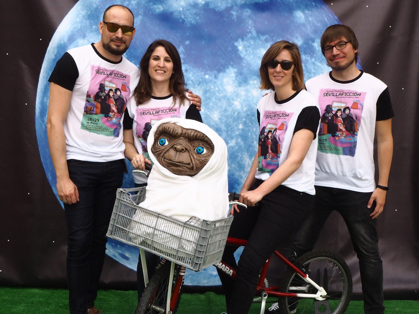 Equipo de Sevilla Ficción: Salón del Cine, las Series y el Cómic, en una edición pasada.